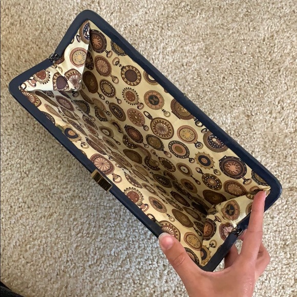 1970s Vintage Genuine Leather Clutch - Picture 6 of 7